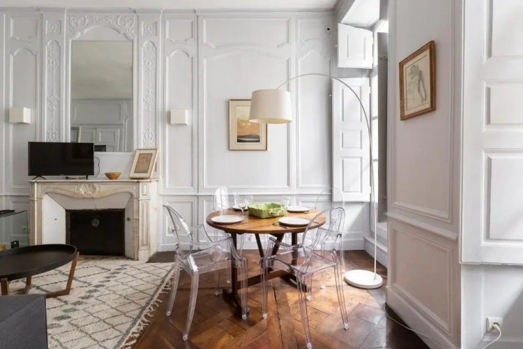 2 Bedrooms Apartment