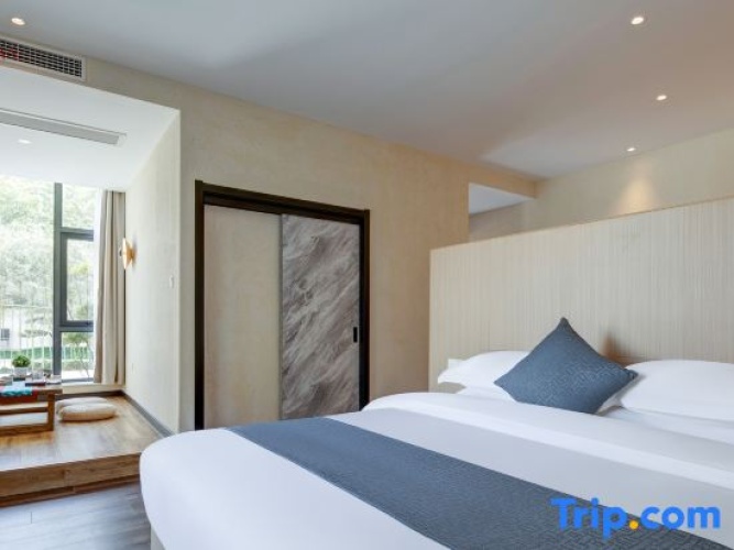 Standard Double room with garden view