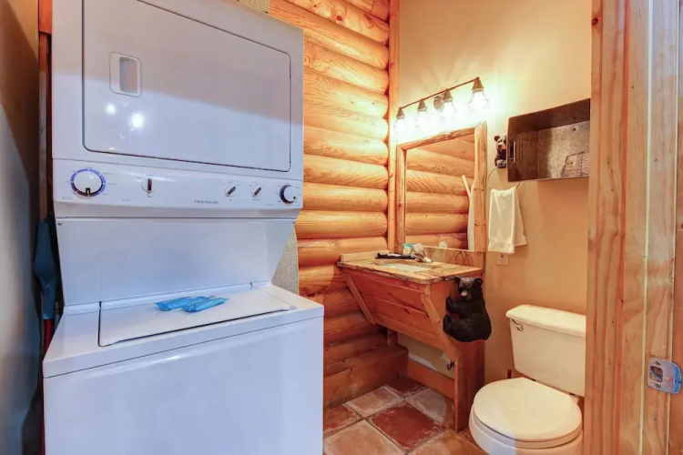 2 BR Home w/ Loft & Access to Community Pool