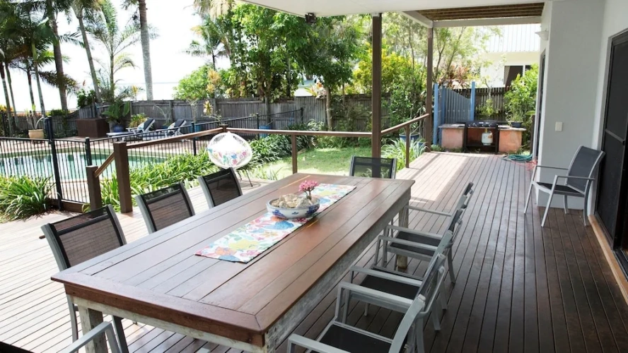 4 Bedrooms Deluxe Cottage oceanfront