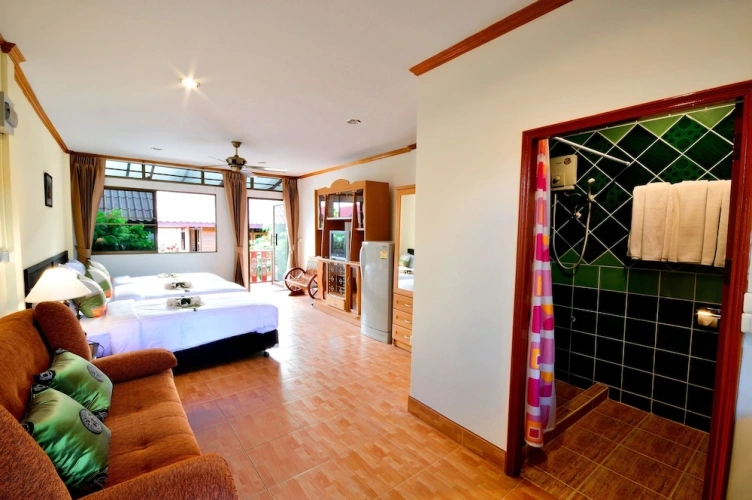 2 Bedrooms Villa with balcony