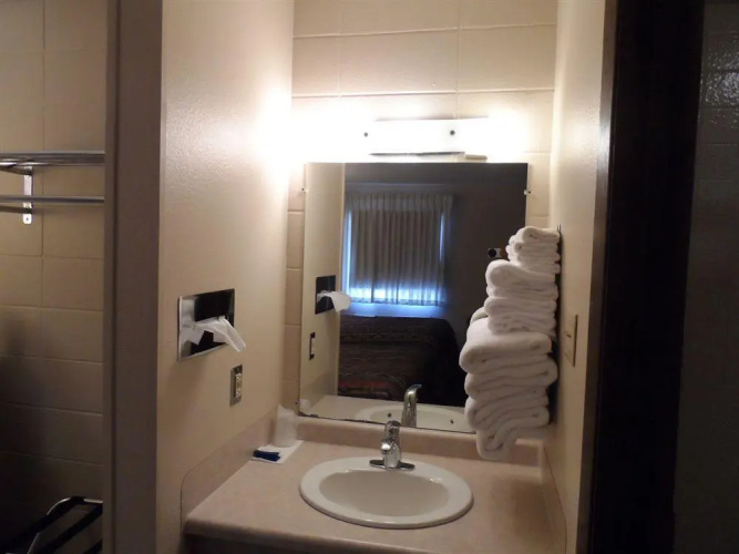 Bear Lodge Motel
