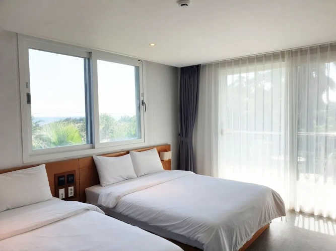 Deluxe Twin room with sea view