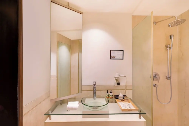 Premier room
