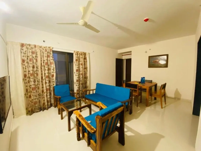 2 Bedrooms Apartment