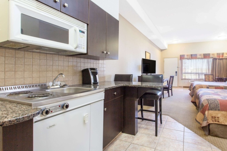 Ramada by Wyndham Pincher Creek photo 19