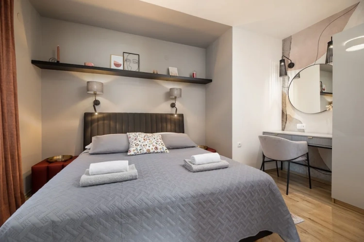 1 Bedroom Apartment