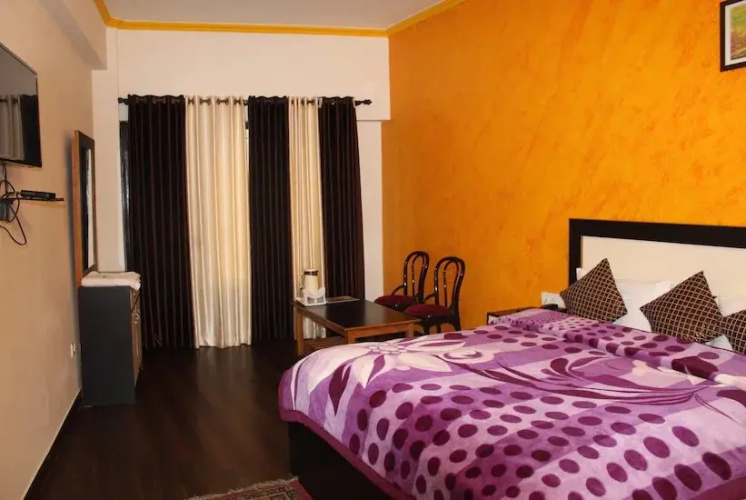 Hotel Himadri