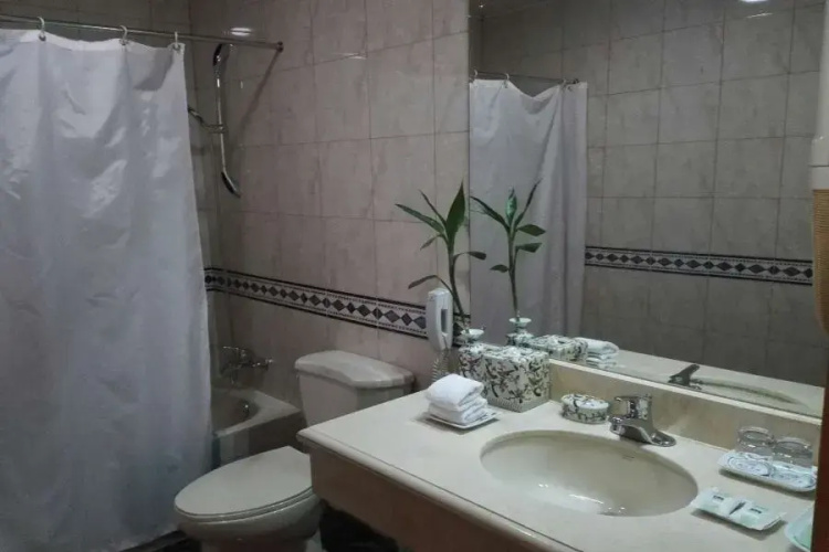 Guoyi Hotel