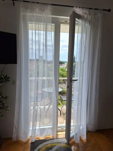 Apartment with balcony