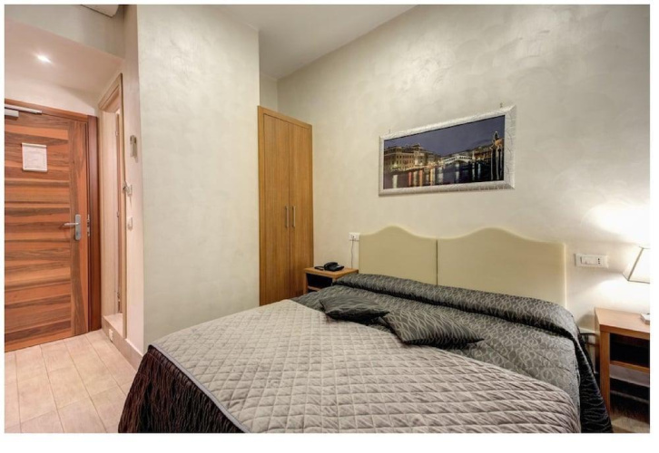 Collina Suites