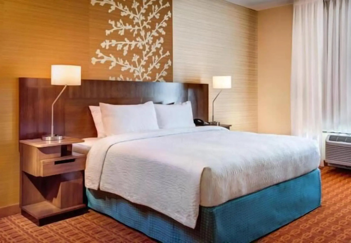 Fairfield Inn and Suites by Marriott Detroit Canton