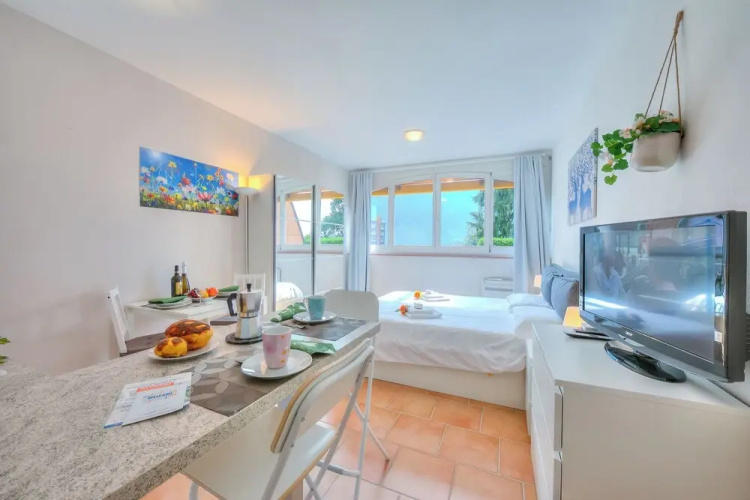 Gelsomino Apt. 5 Front Lake