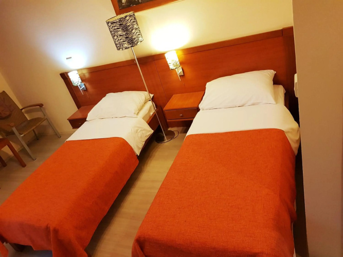 Lucic Rooms & Suites