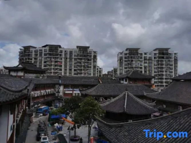 Pujiangzhixing  Hotel