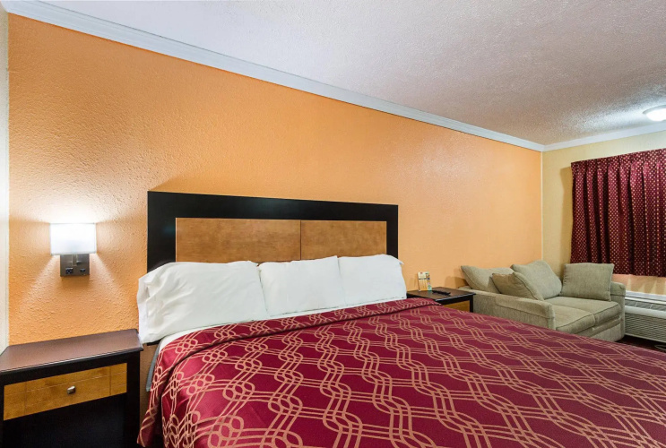 Rodeway Inn West Dodge