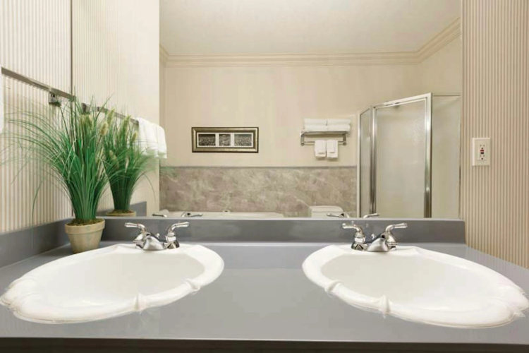 Border Inn & Suites photo 7