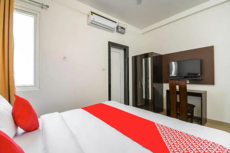 The Paradise Inn by OYO Rooms