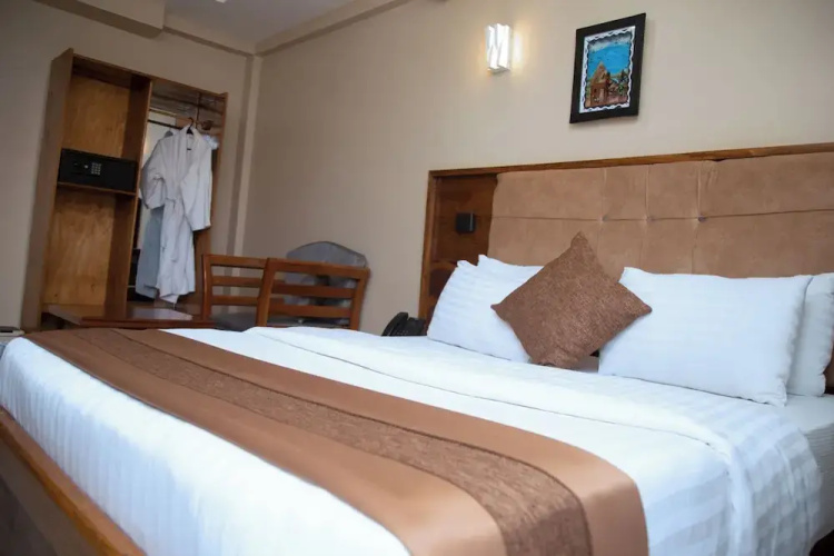 Midland Inn View Hotel