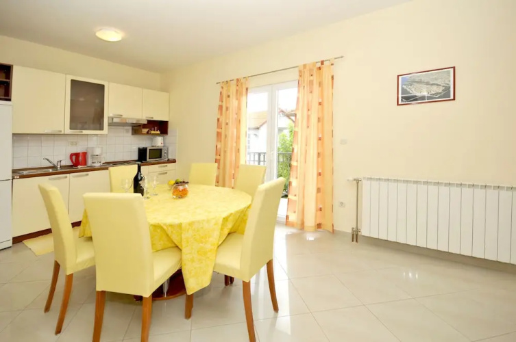 Apartments Roza