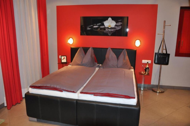 1 Bedroom Apartment with balcony