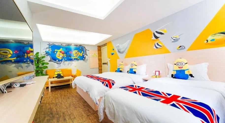 Cute Yellow Inn