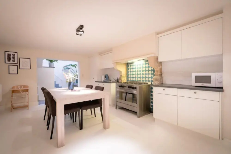 Saint Pauls Suite 1