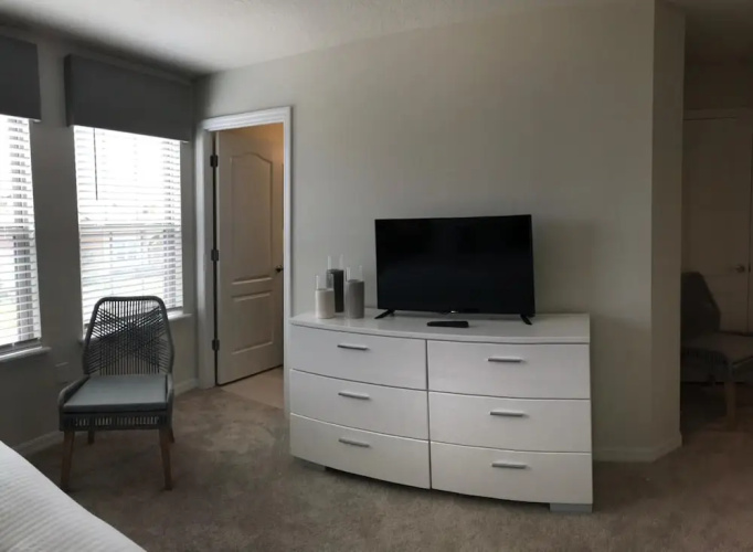 8824 Windsor Westside 63116/63382