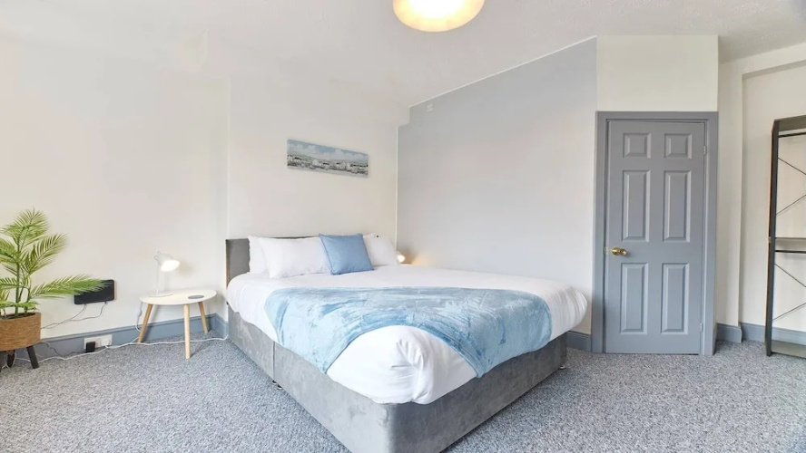 Host Stay Ralph House