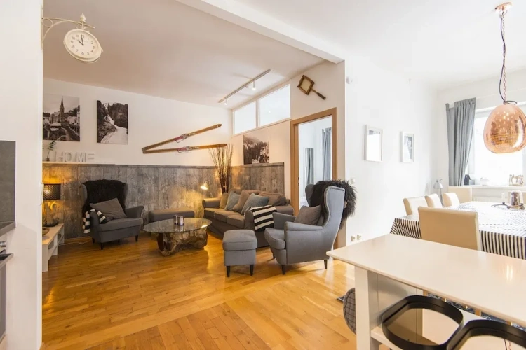3 Bedrooms Standard Sextuple Apartment with mountain view