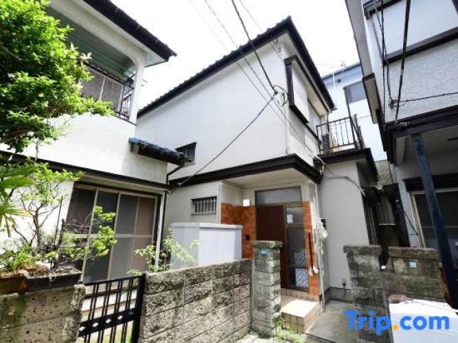 JH Yellow Guest House