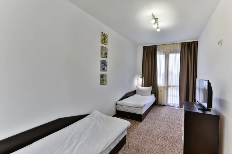 Hotel Champion