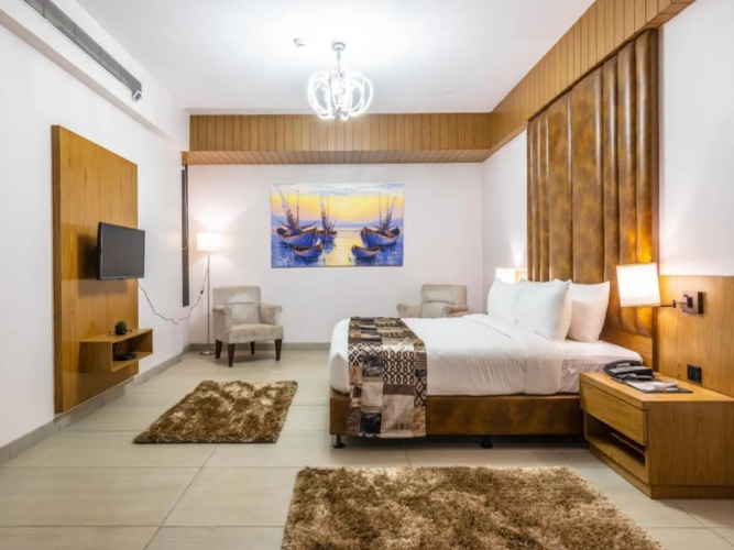 Premium Family room