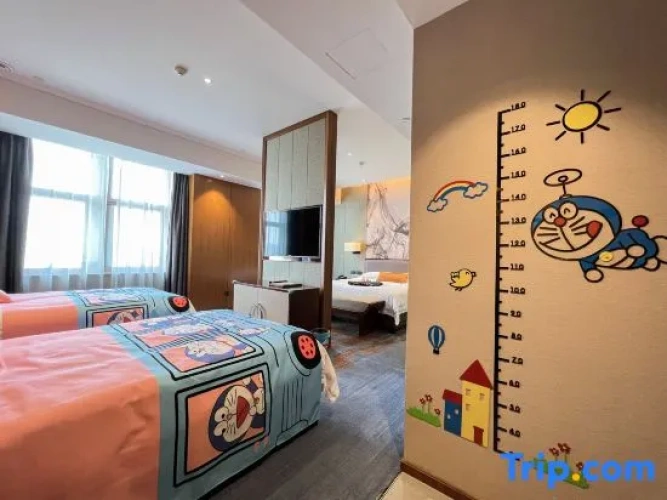 Quadruple Family Suite