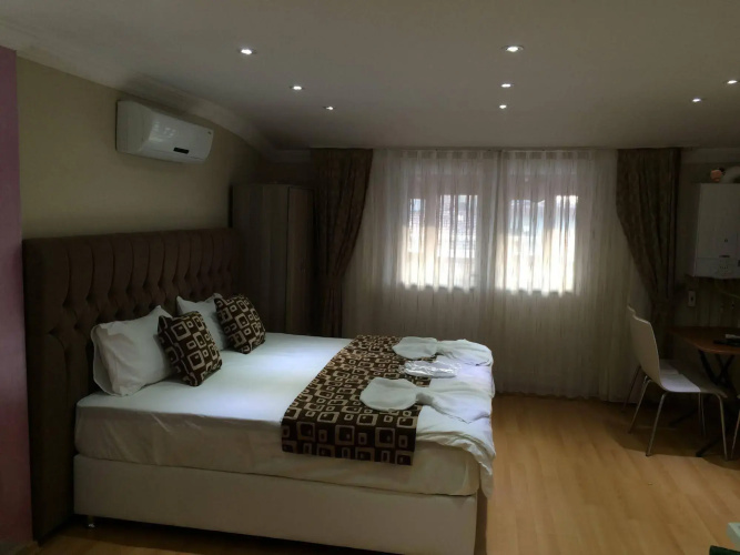 Black Bird Suite Hotel