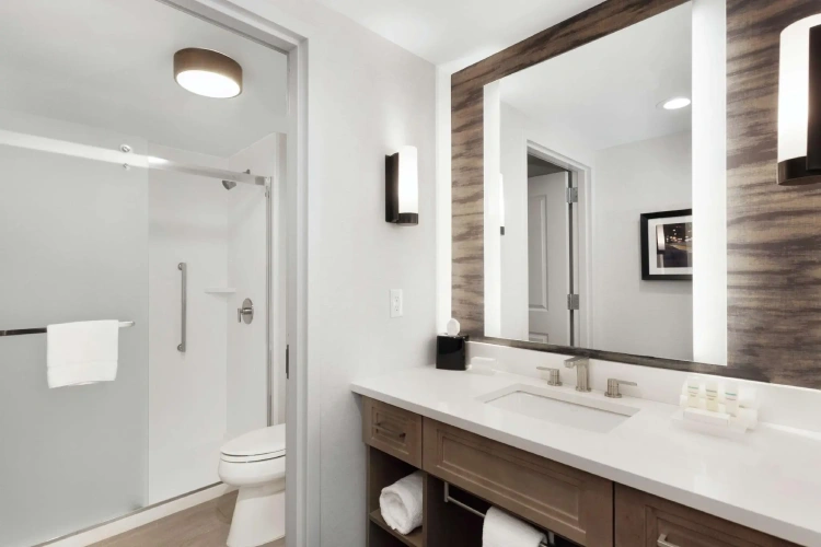 Quadruple Suite with river view