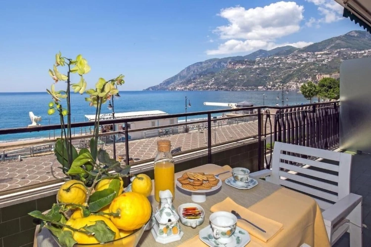 1 Bedroom Deluxe Apartment with balcony and with sea view