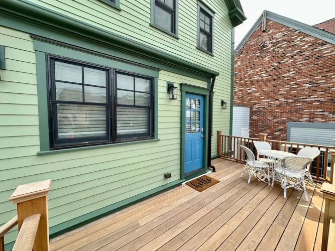 Prime Location Renovated House 6 bed 4 Bath