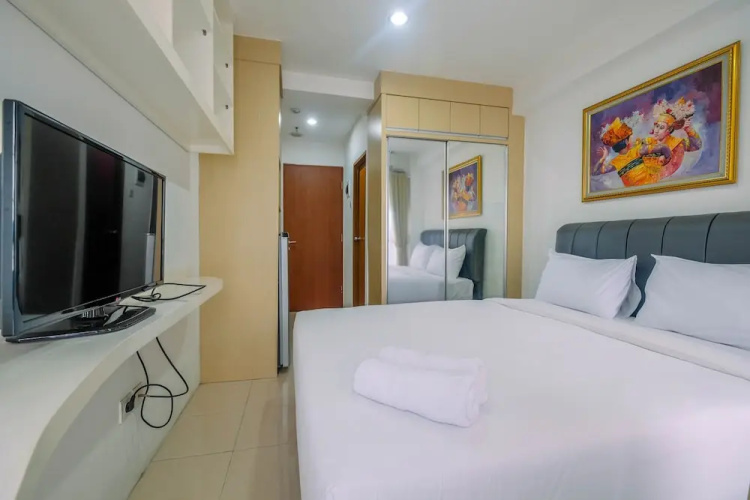 Modern Studio at Tifolia Apartment