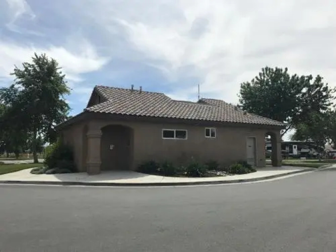 Bakersfield River Run Rv Park