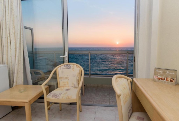 Standard room with sea view