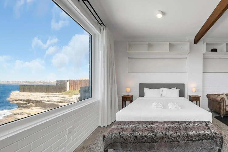 Cliffside: Bondi Beach