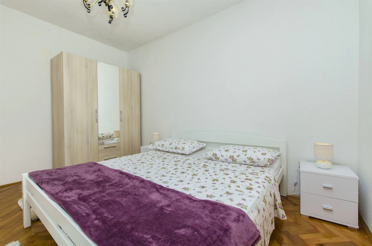 Apartment Pirija