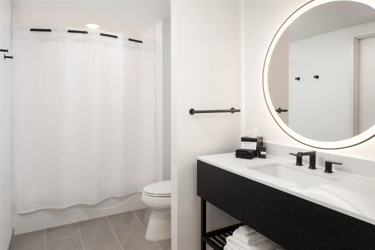 2 Bedrooms Double Suite