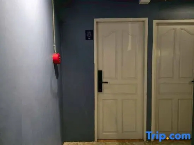 Lhong Krung Hostel