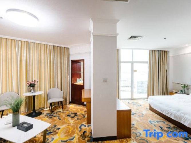 Standard Double Suite