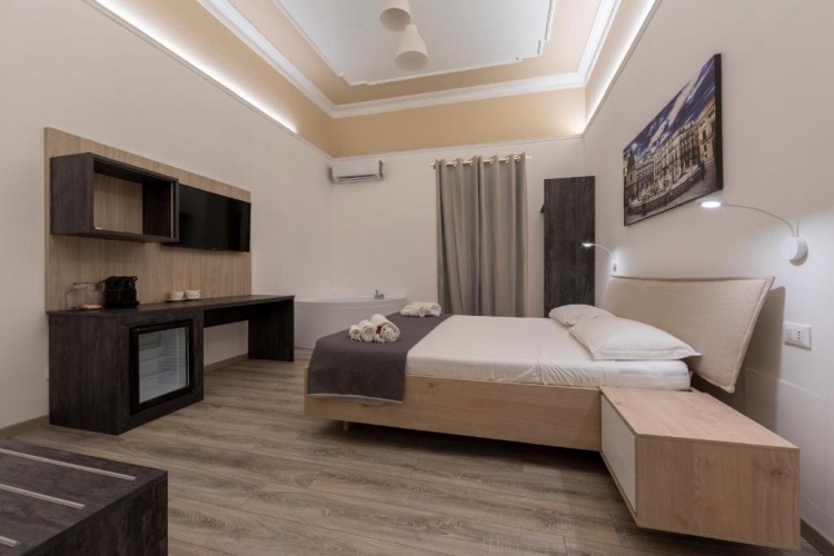 Deluxe Suite