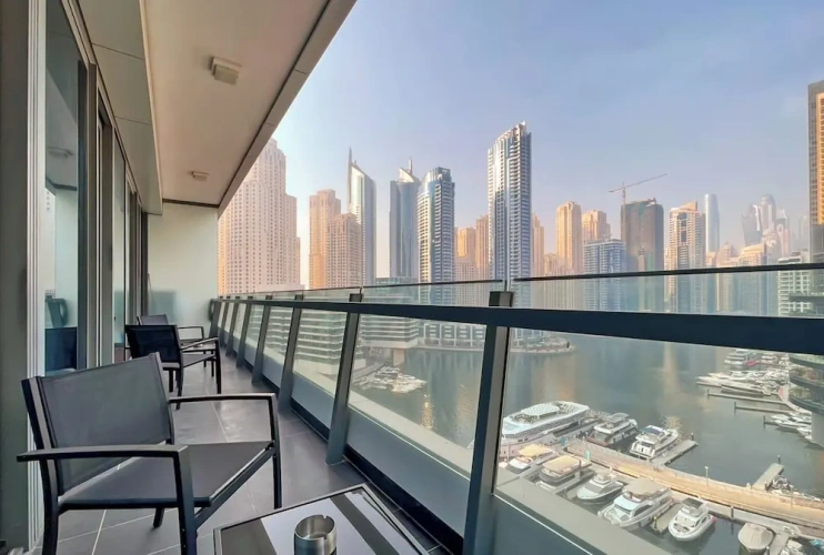 2 Bedrooms Premium Apartment with balcony and with canal view
