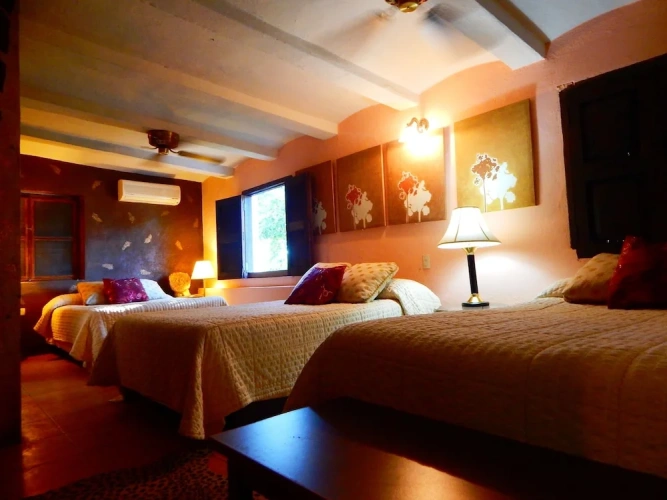 Standard Triple room
