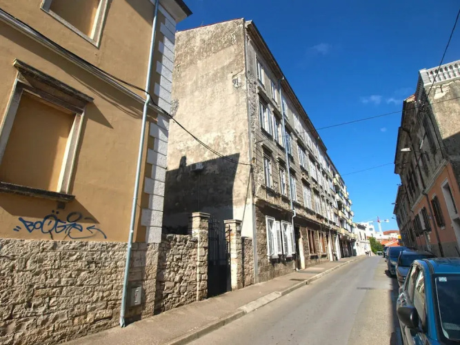 Room Dragica